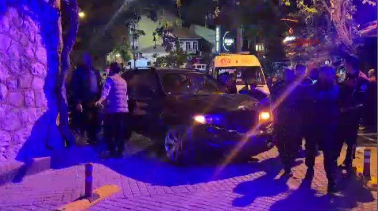 Cip kafeye daldı! Sürücü kaçtı 1’ağır 2 yaralı - Resim: 12